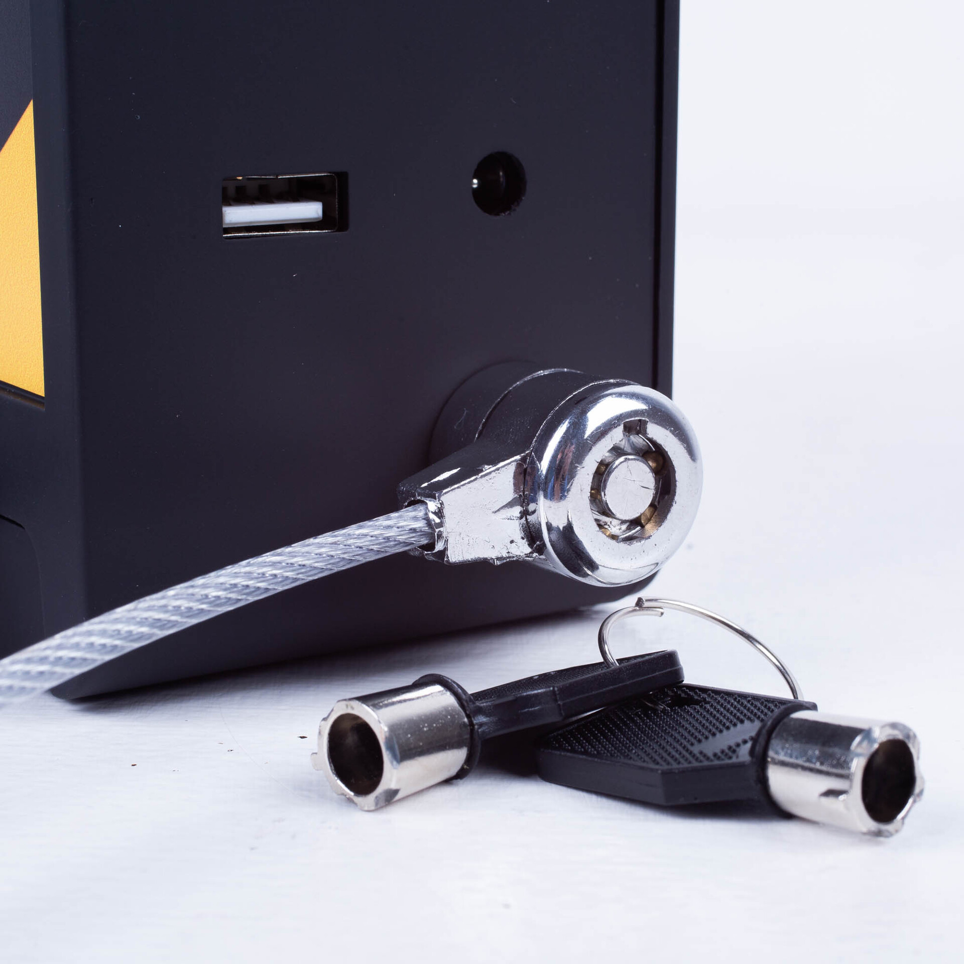 настольная зарядная станция Kinq Настольная зарядная станция со встроенным аккумулятором