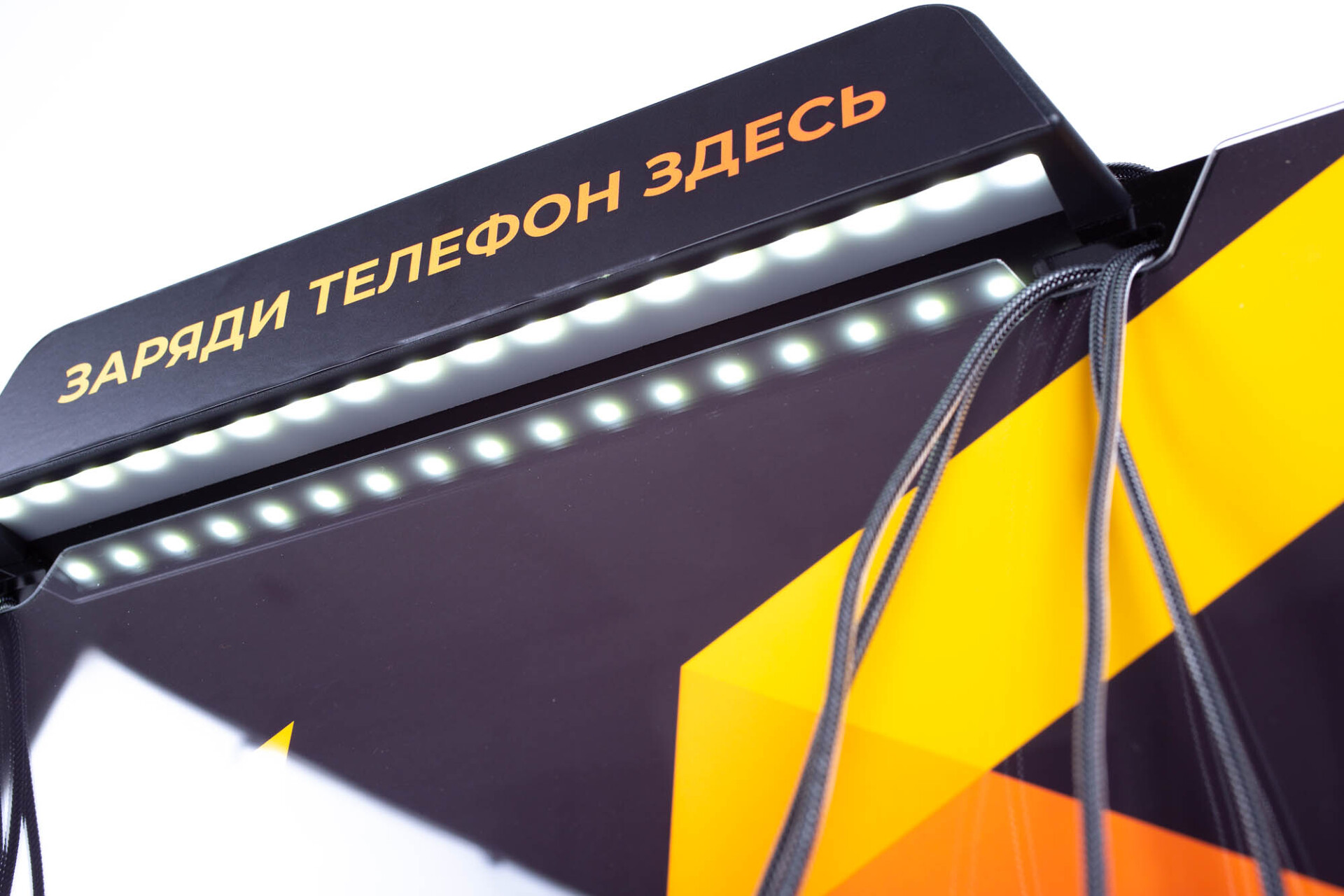 настенная зарядка зарядное устройство устанавливается на стену и заряжает до 8 гаджетов