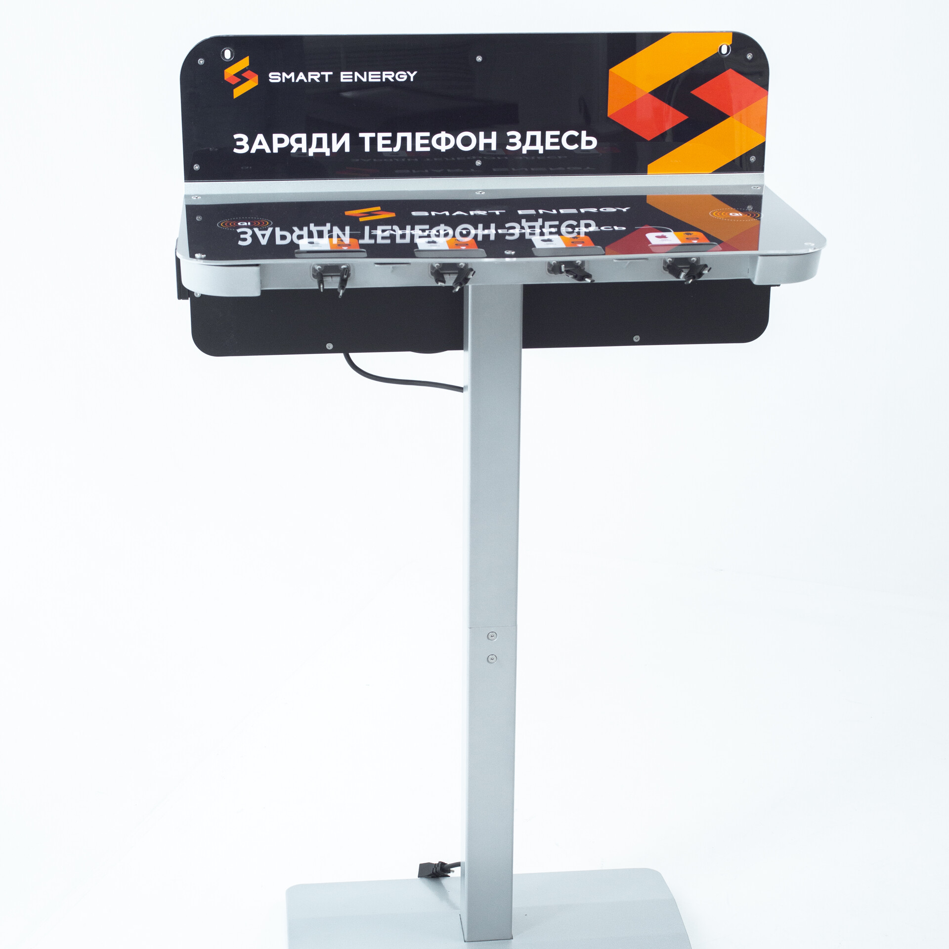 Зарядная стойка Urban Зарядная стойка Urban для общественных мест, фитнес клубов и гостиниц